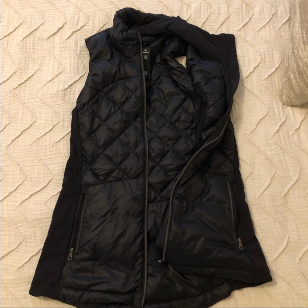 Lulu lemon black size 4 running vest - new
